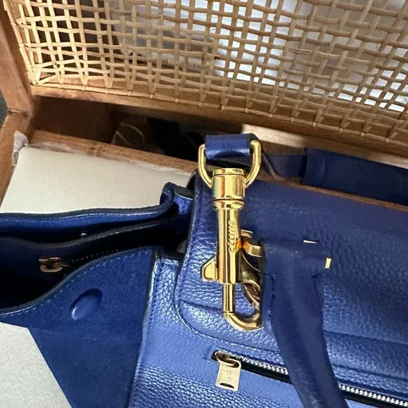 Authentic Celine Blue Trapeze Bag (Size Small) - Purchased in Paris 6eme in 2015 - Picture 11 of 15